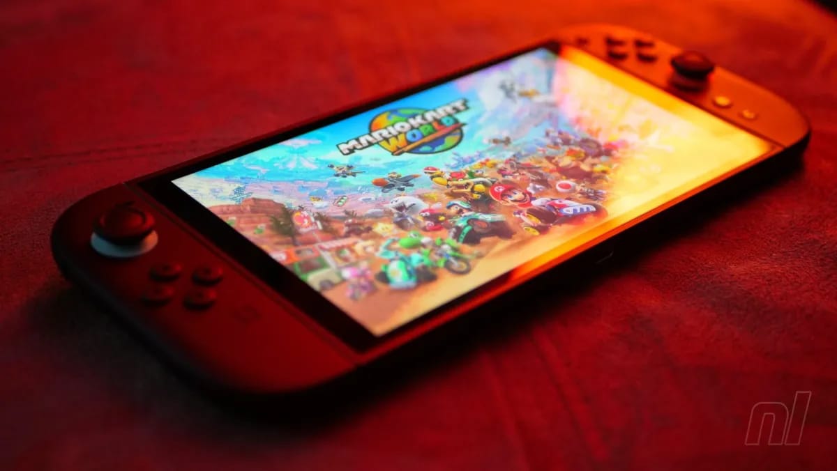 Pranešama, kad Nintendo svarsto apie Switch 2 OLED modelį, o prieš kainos keitimą pasirodė pigesnis rinkinys