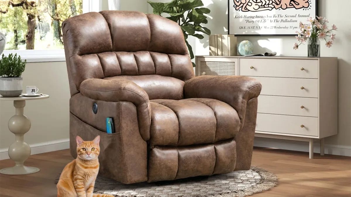 Masažinis fotelis su kėlimo funkcija – nuo $1 800 iki $385 „Wayfair" „Memorial Day" išpardavime