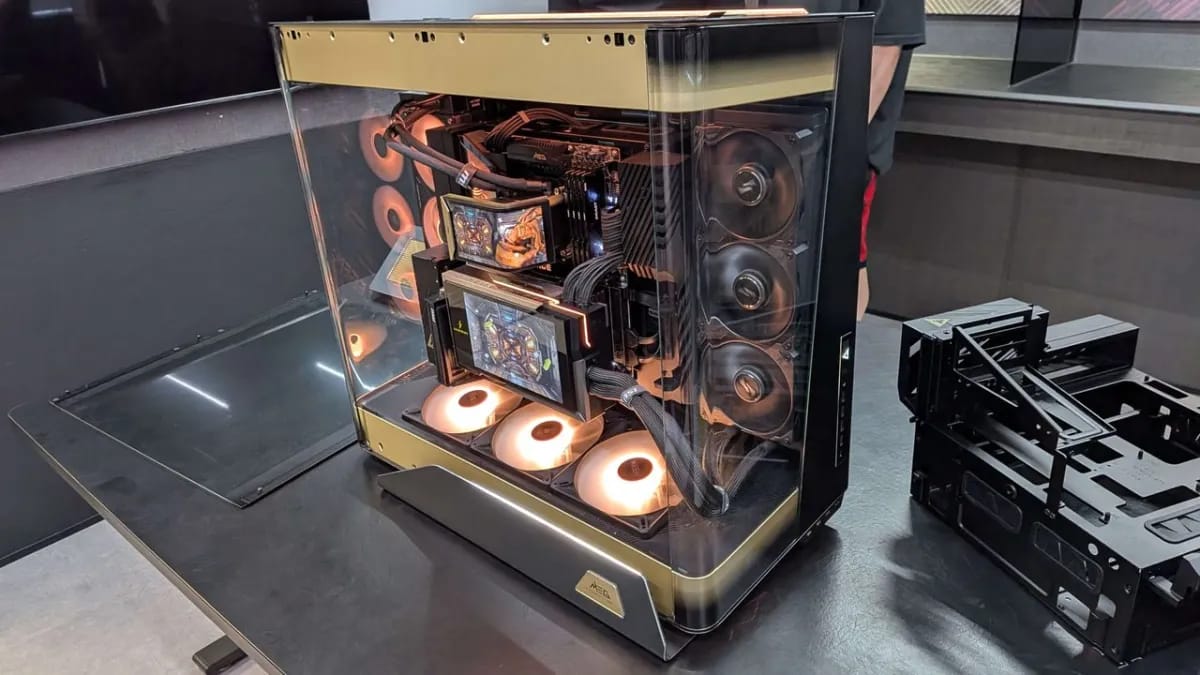 MSI Maestro 900R korpusas kainuos $699 — ir jis tikrai didelis