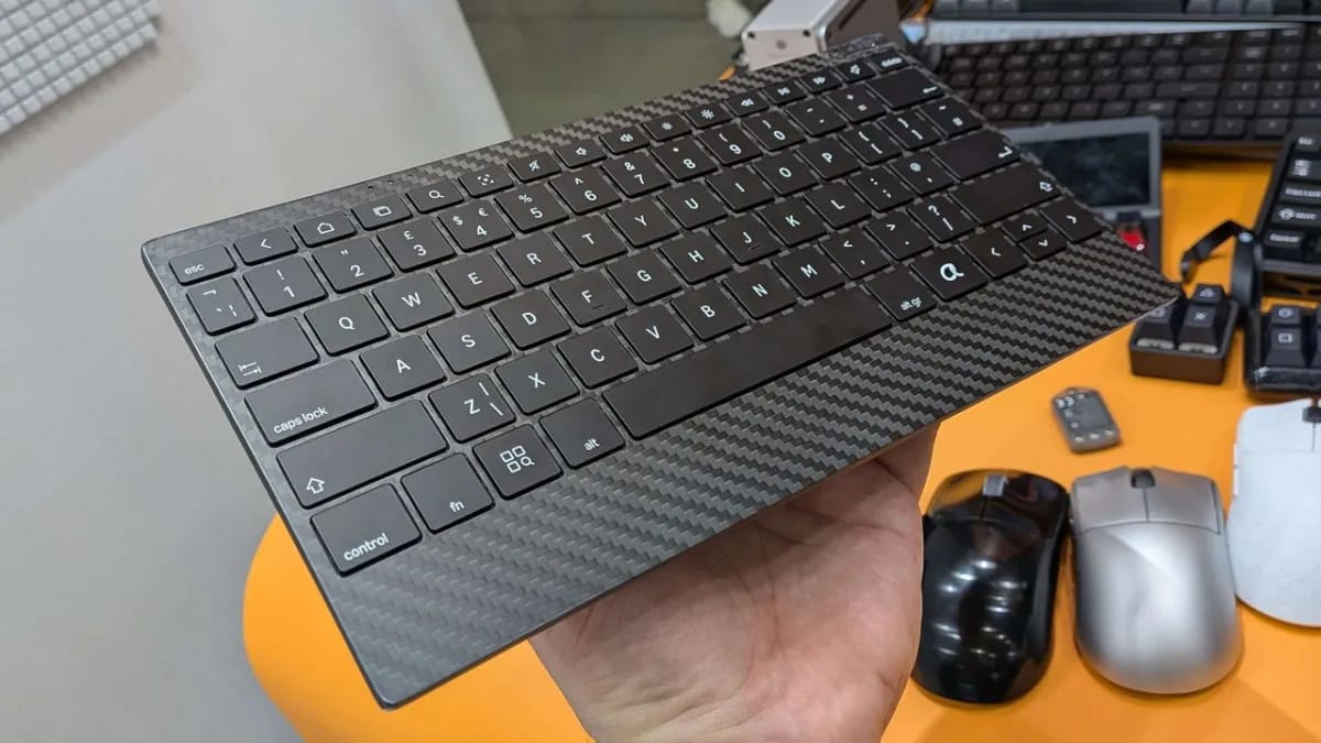 Keychron pristatė ploničiausią klaviatūrą iš anglies pluošto