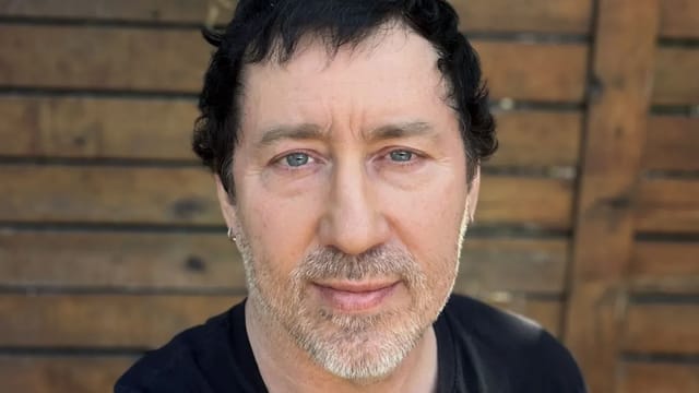 Harvey Smith pavadino savo studiją Black Pony Immersive, kad jos kryptis būtų visiškai aiški